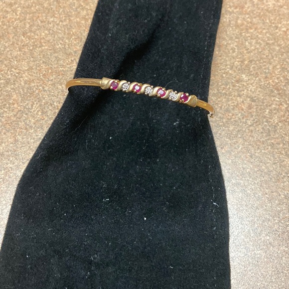 Jewelry - Genuine Gold Ruby & Diamond Accented Bangel